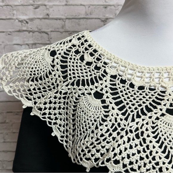 Vintage Crochet Ecru Beige Ivory Lace Collar 22 in X 7 in - Picture 2 of 9